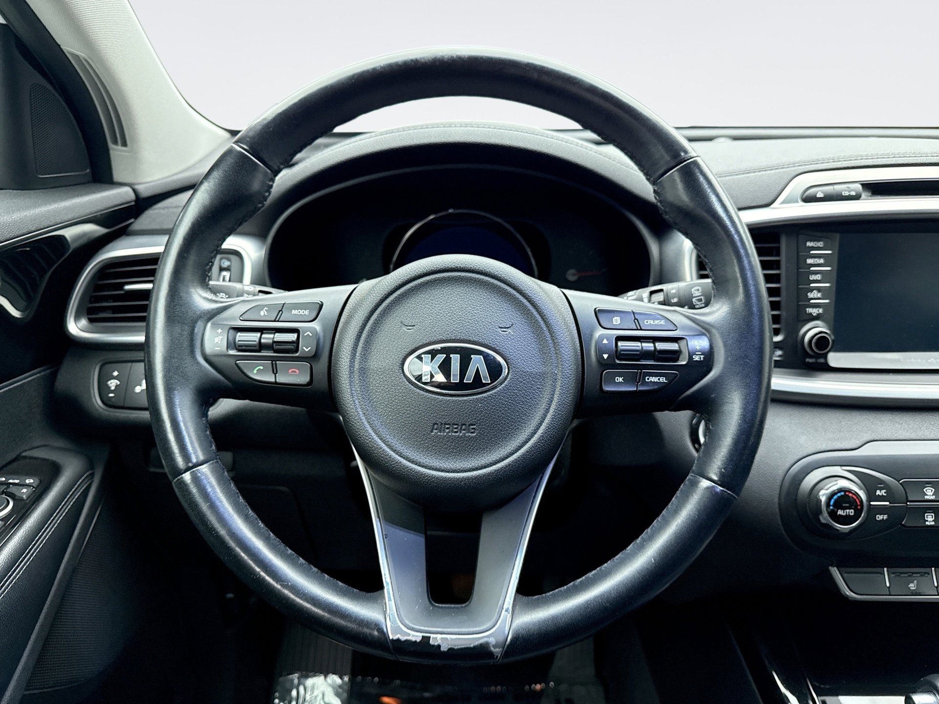 Used 2016 Kia Sorento SX image 12