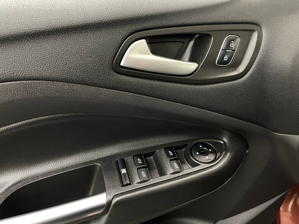 Used 2018 Ford Escape SEL AWD/4WD image 22