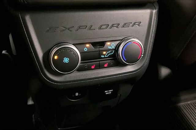 Used 2025 Ford Explorer Platinum image 32