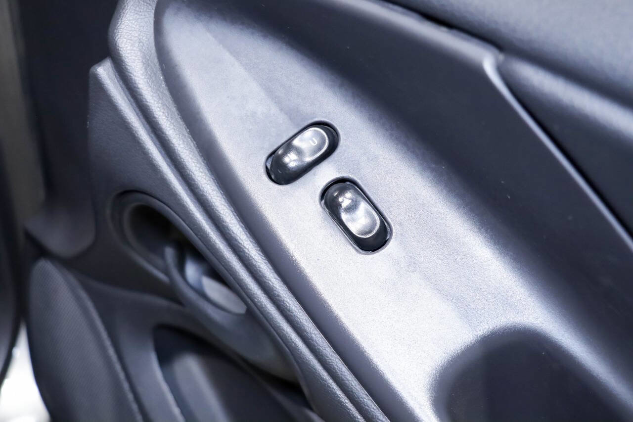 Used 2001 Ford Mustang Cobra image 37