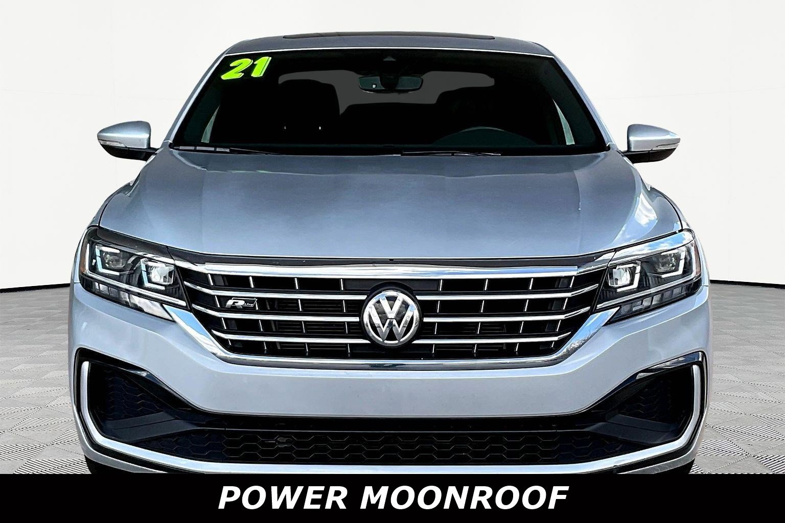 Used 2021 Volkswagen Passat 2.0T R-Line image 2