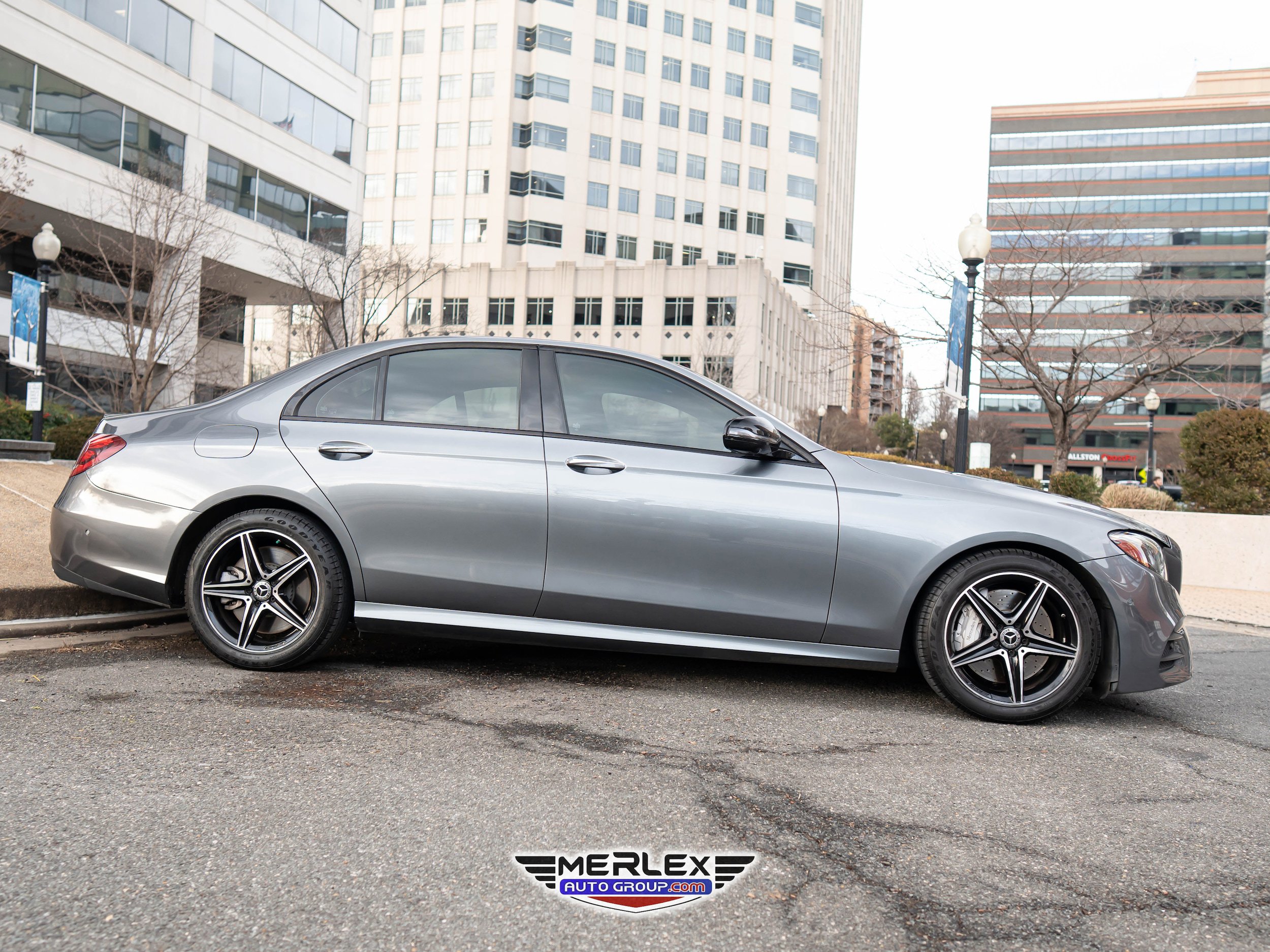 Used 2018 Mercedes-Benz E 400 4MATIC Sedan w/ Premium 3 Package image 8