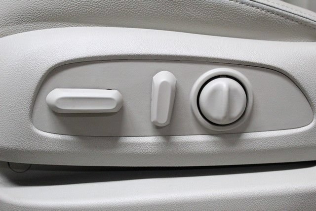 Certified 2020 GMC Terrain Denali w/ Denali Premium Package FWD image 18