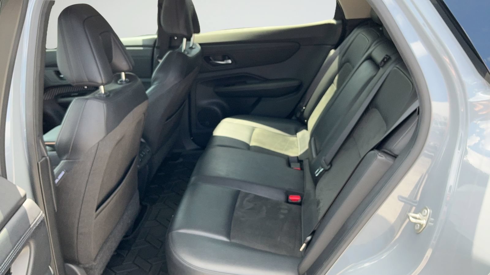 Certified 2025 Nissan Ariya FWD image 41