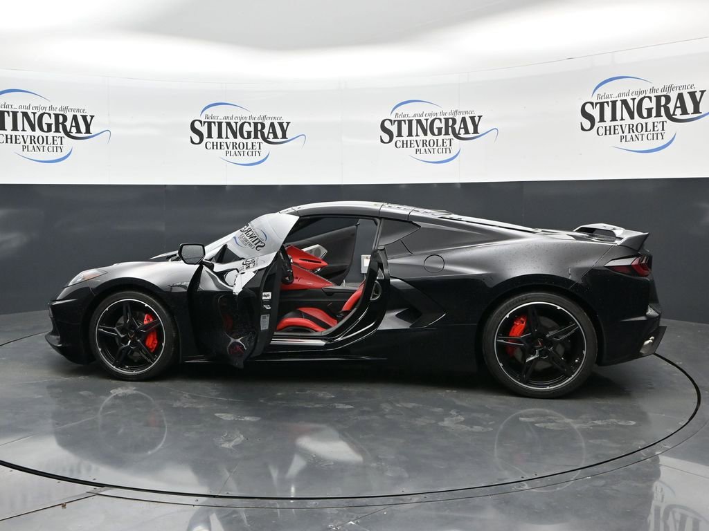 Used 2021 Chevrolet Corvette Stingray Preferred Cpe w/ Body-Color Dual Roof Package RWD image 28