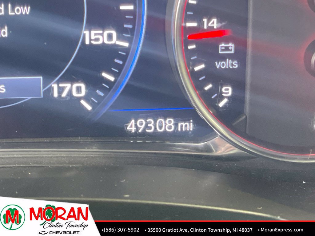 Used 2023 Chevrolet Traverse Premier AWD/4WD image 18