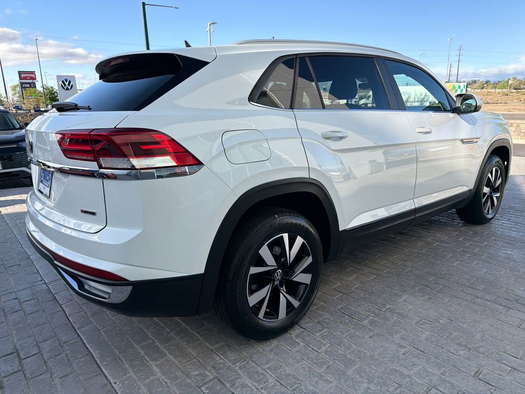 Certified 2022 Volkswagen Atlas Cross Sport SE AWD/4WD image 7