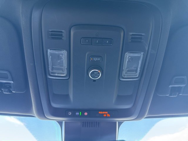 Used 2024 GMC Yukon SLT image 27