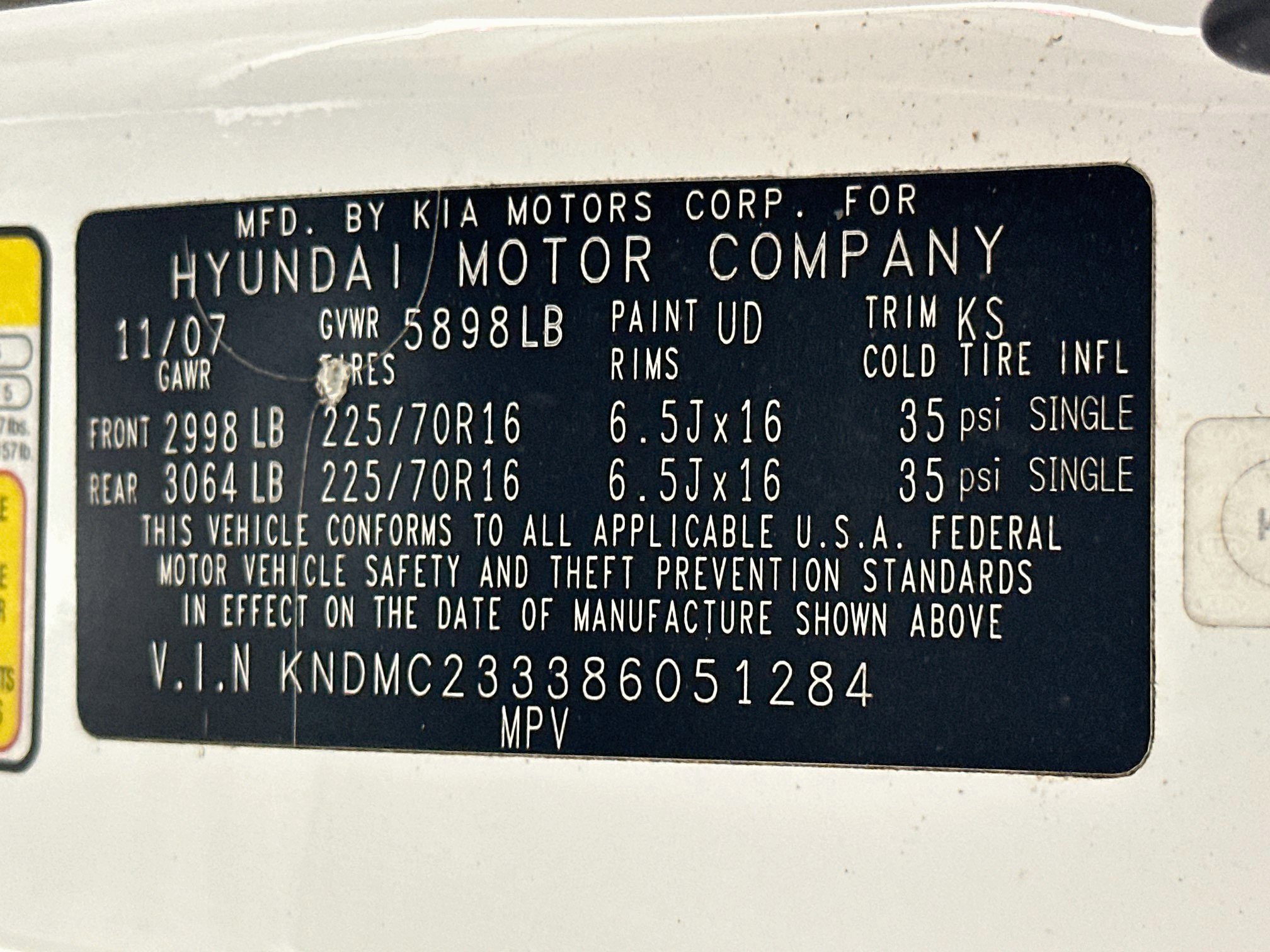 Used 2008 Hyundai Entourage GLS FWD image 12