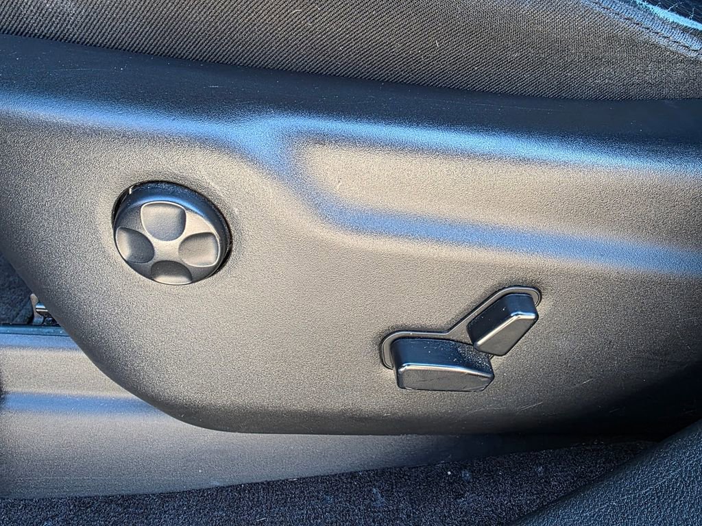 Used 2018 Jeep Grand Cherokee Laredo image 14