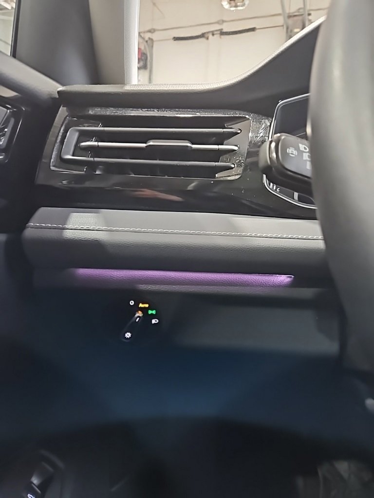 Used 2025 Volkswagen Jetta SEL image 36