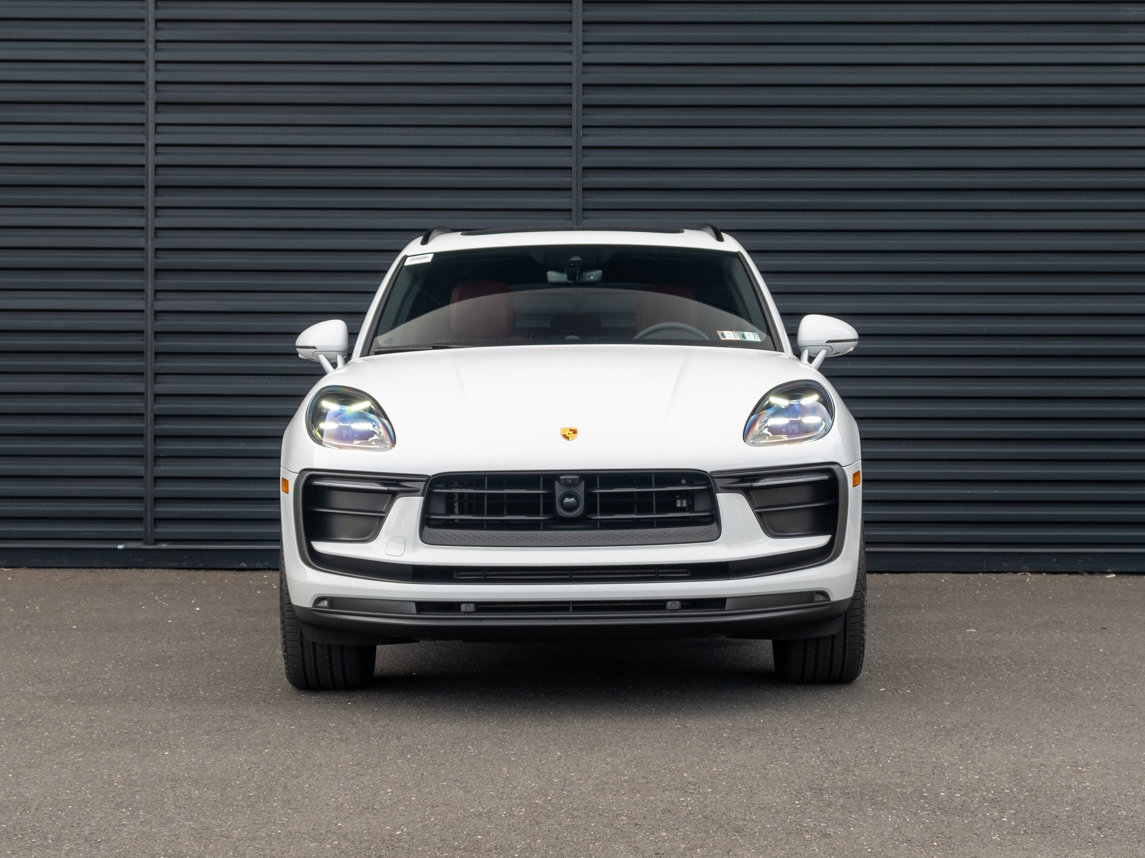 Certified 2025 Porsche Macan image 11