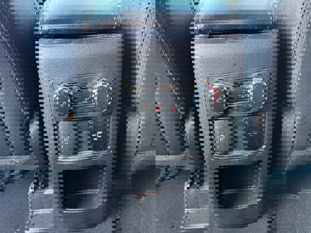 Used 2021 Ford Explorer Limited w/ Equipment Group 301A image 28