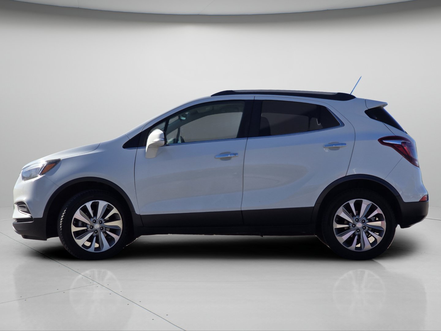 Used 2018 Buick Encore Preferred FWD image 18