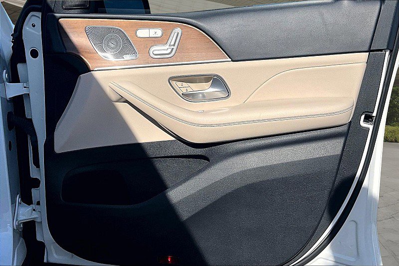 Used 2021 Mercedes-Benz GLE 350 4MATIC w/ Premium Package image 18