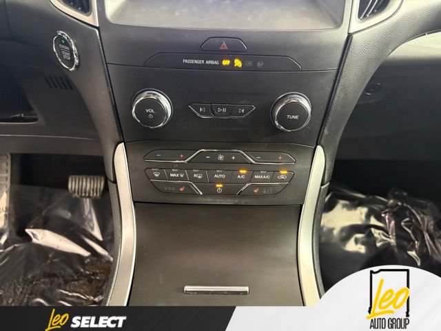 Used 2020 Ford Edge SEL w/ Cold Weather Package AWD/4WD image 18