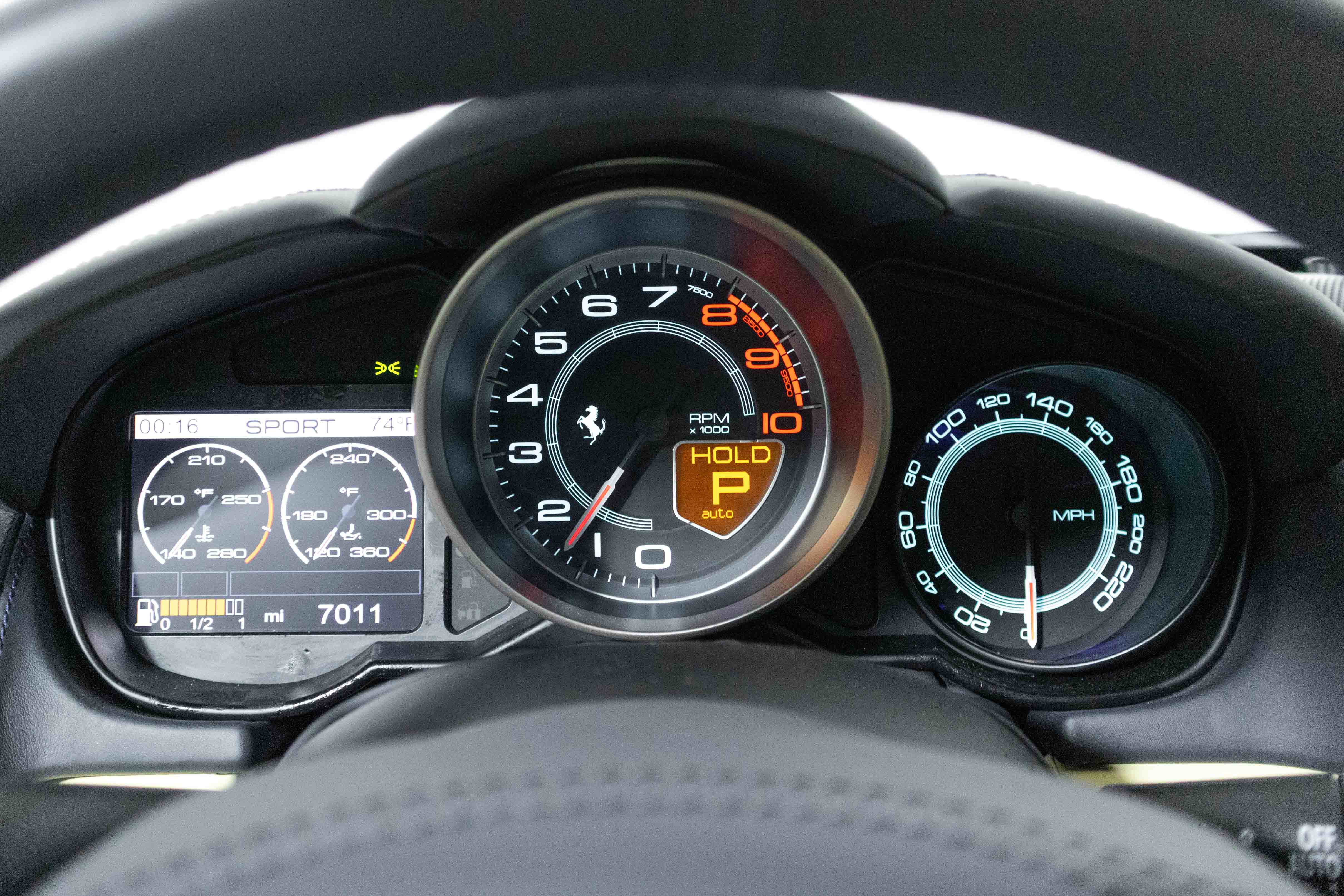 Used 2010 Ferrari California image 29