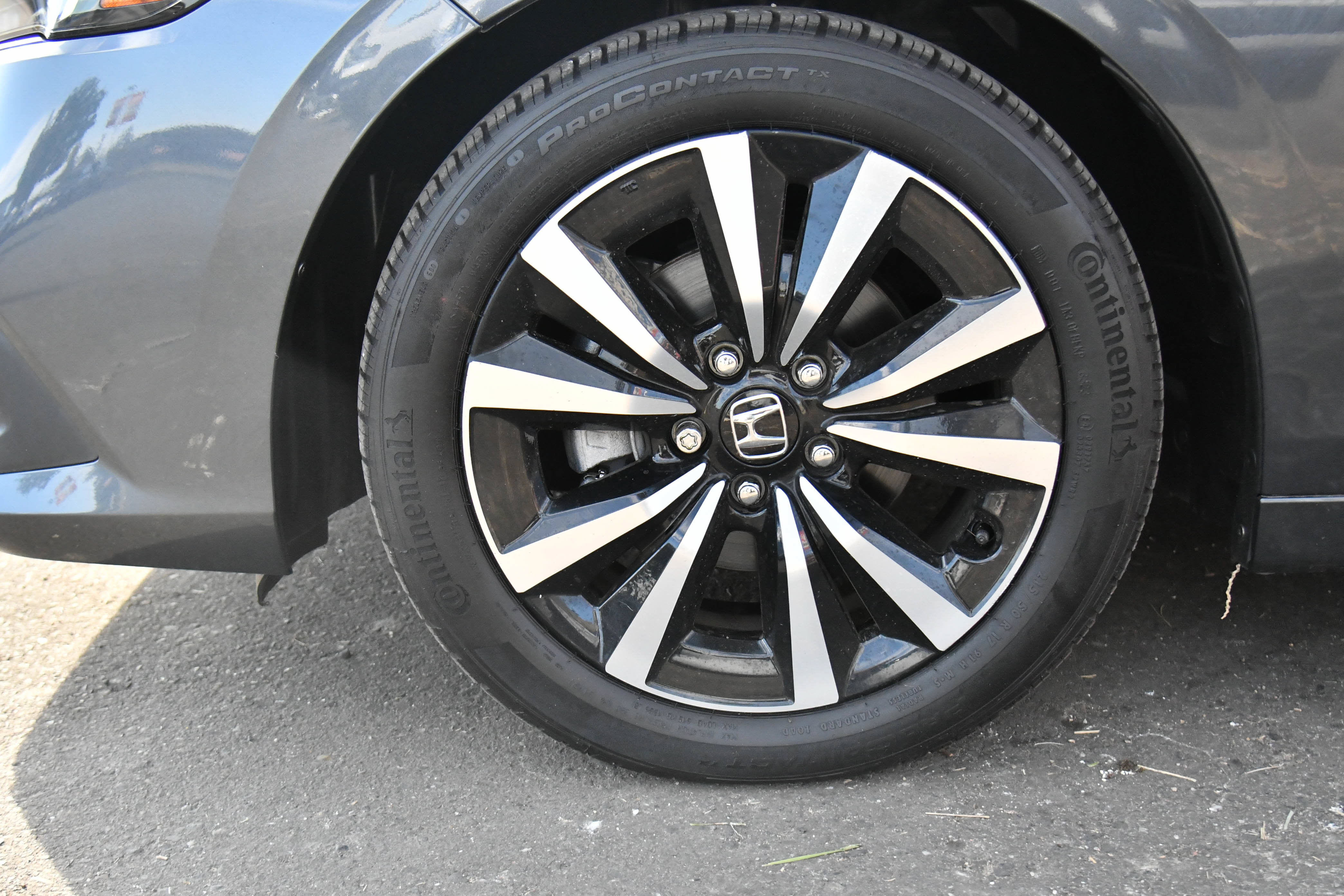 Used 2024 Honda Civic EX-L image 12
