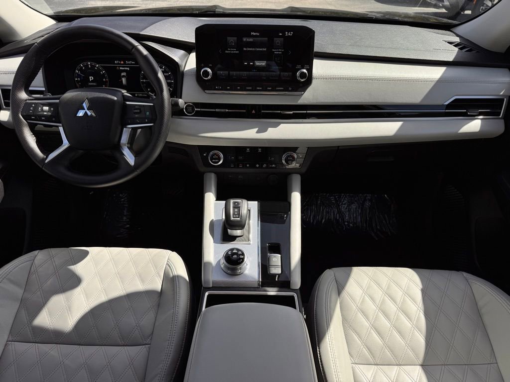 Used 2024 Mitsubishi Outlander SEL image 25