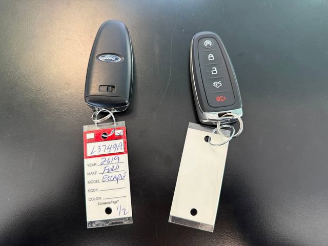 Used 2019 Ford Escape Titanium w/ U9j03 - Titanium Tow Package image 31