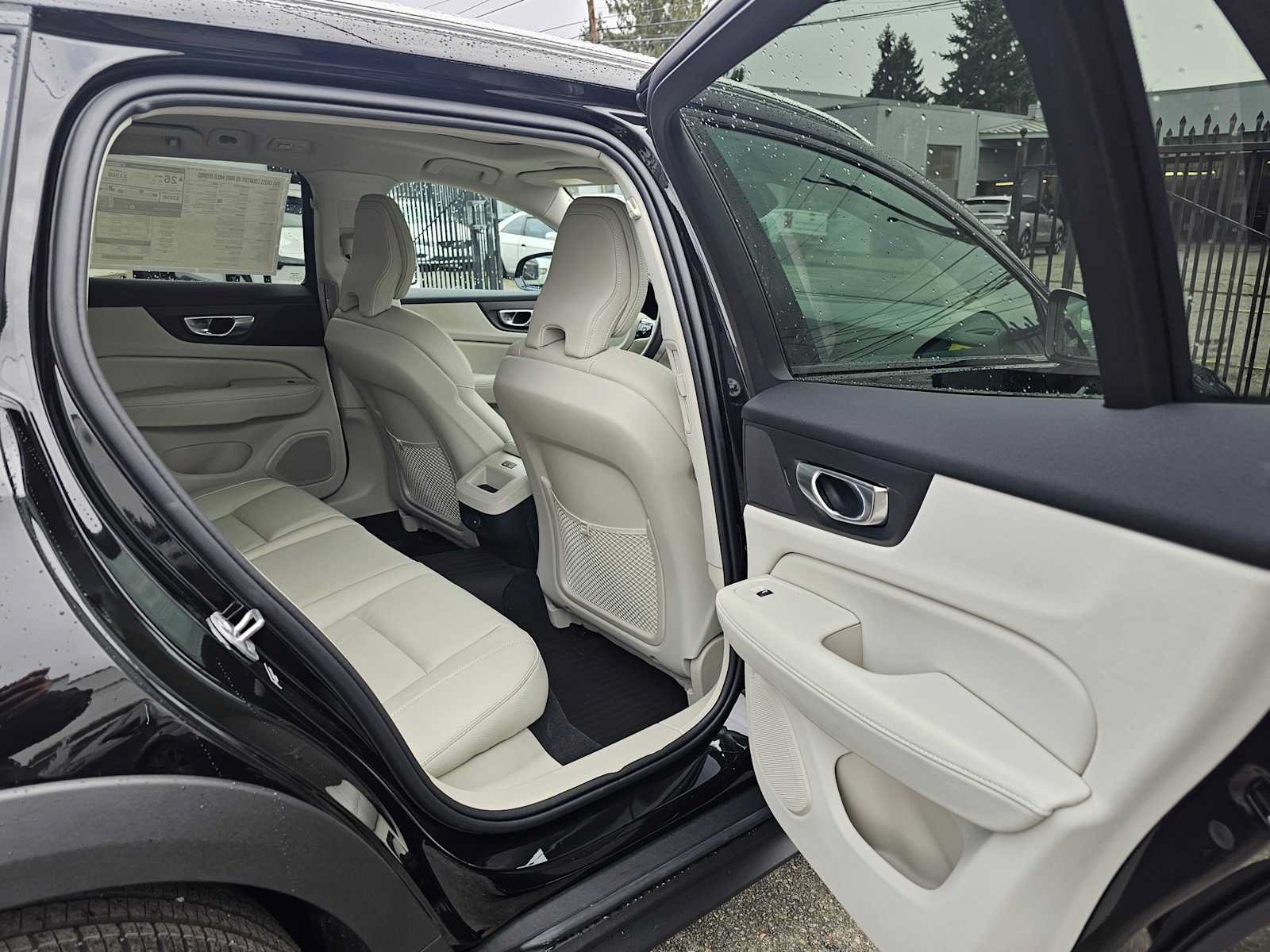 New 2026 Volvo V60 B5 Cross Country Plus w/ Protection Package Premier AWD/4WD image 13