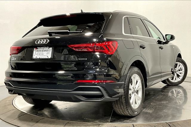 Used 2025 Audi Q3 2.0T Premium w/ Convenience Package image 2