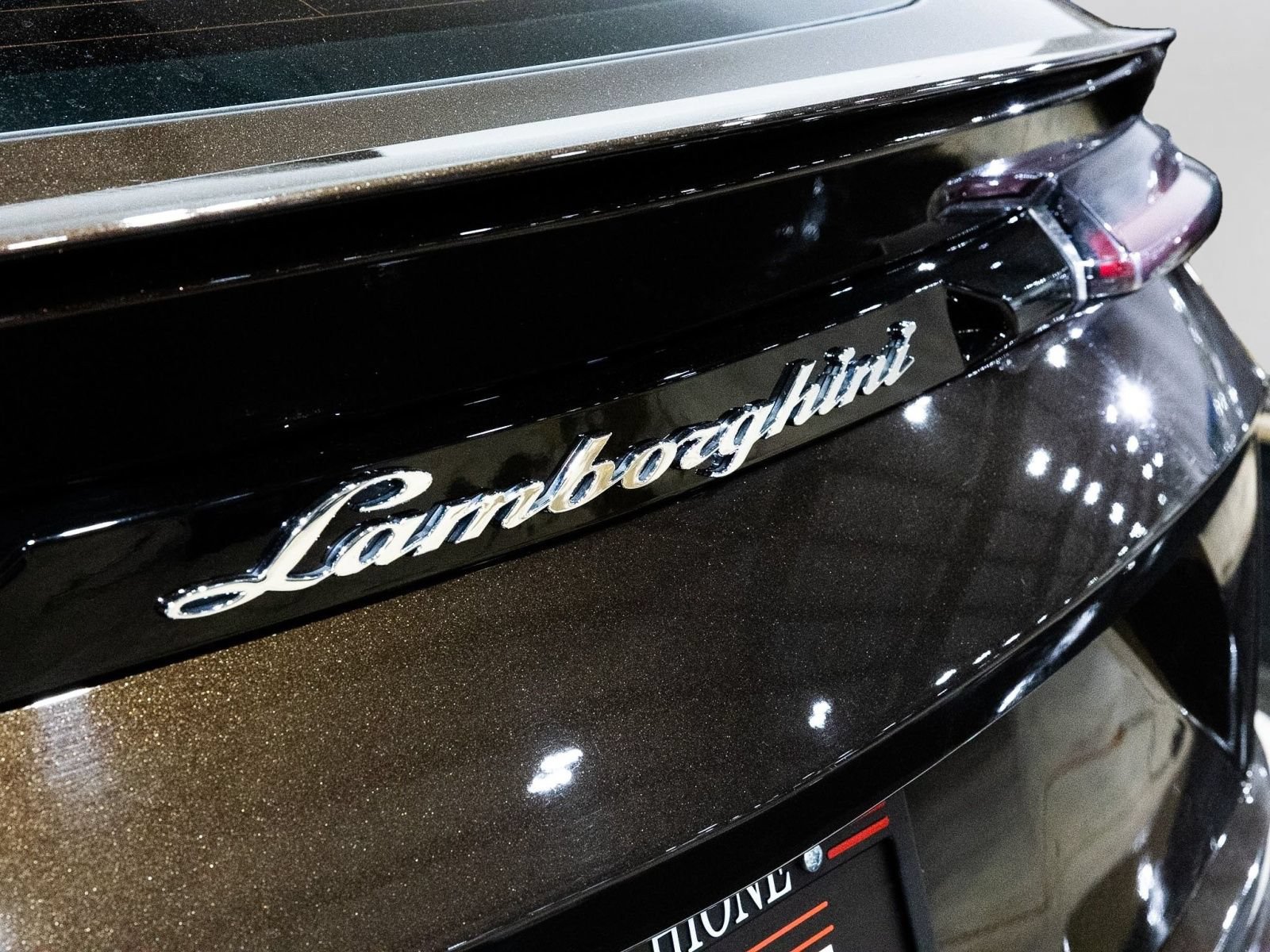 Used 2021 Lamborghini Urus AWD/4WD image 18