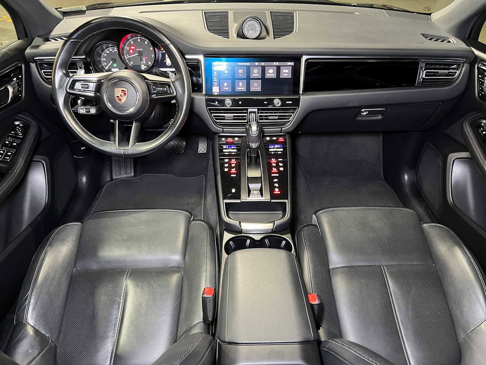 Used 2024 Porsche Macan image 40