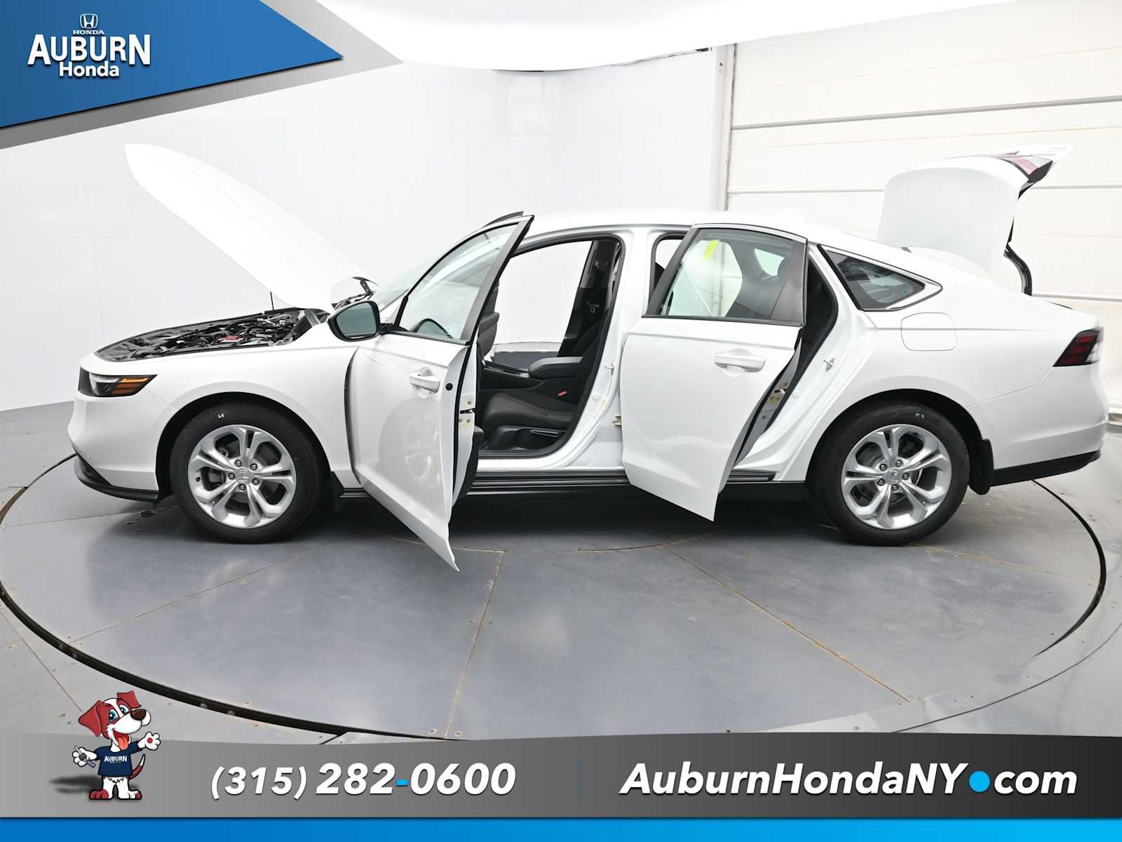 Used 2023 Honda Accord LX image 41