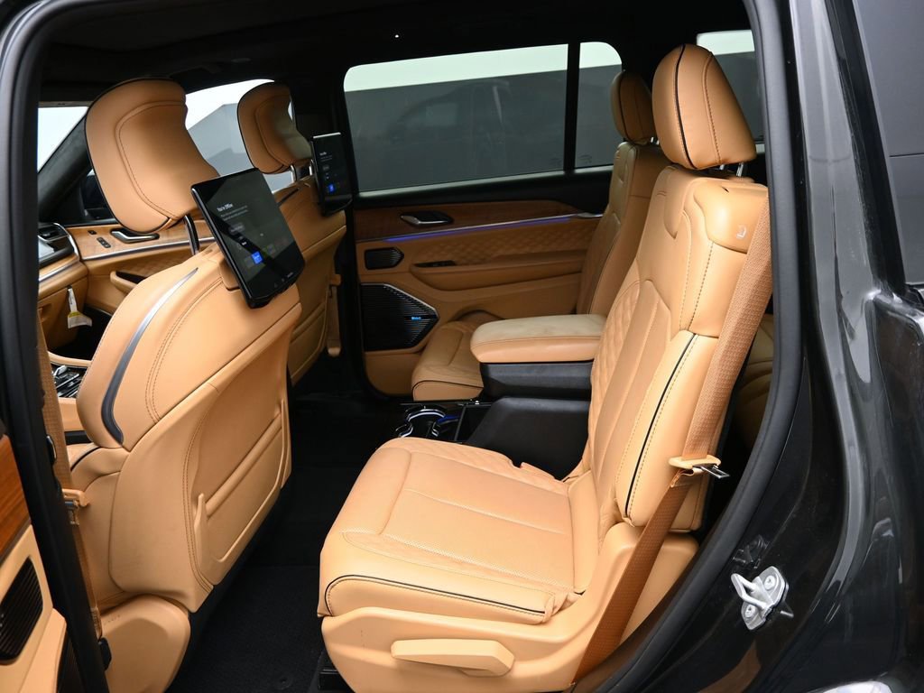 Used 2024 Jeep Grand Cherokee L Summit image 32