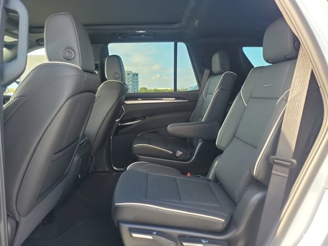 New 2026 Cadillac Escalade Sport w/ LPO, ONYX Package AWD/4WD image 12