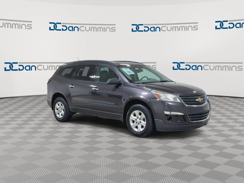 Used 2015 Chevrolet Traverse LS FWD image 2