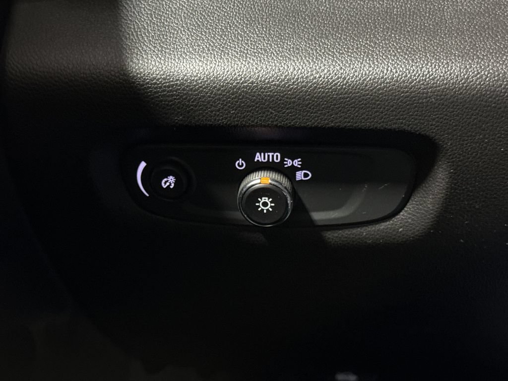 Used 2021 Chevrolet Traverse LS w/ LPO, Floor Liner Package AWD/4WD image 18