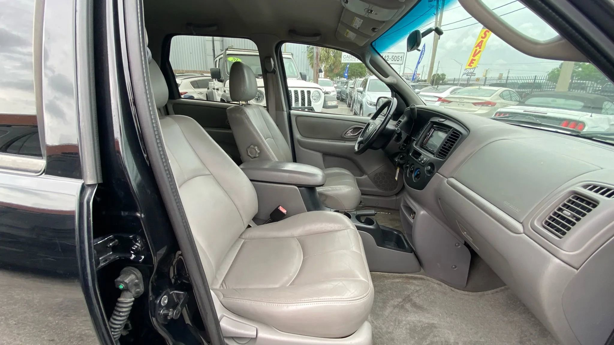 Used 2002 MAZDA Tribute ES image 15