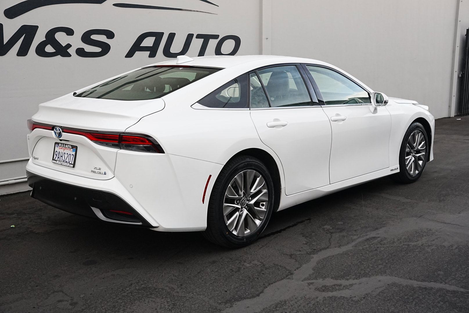 Used 2022 Toyota Mirai XLE image 4