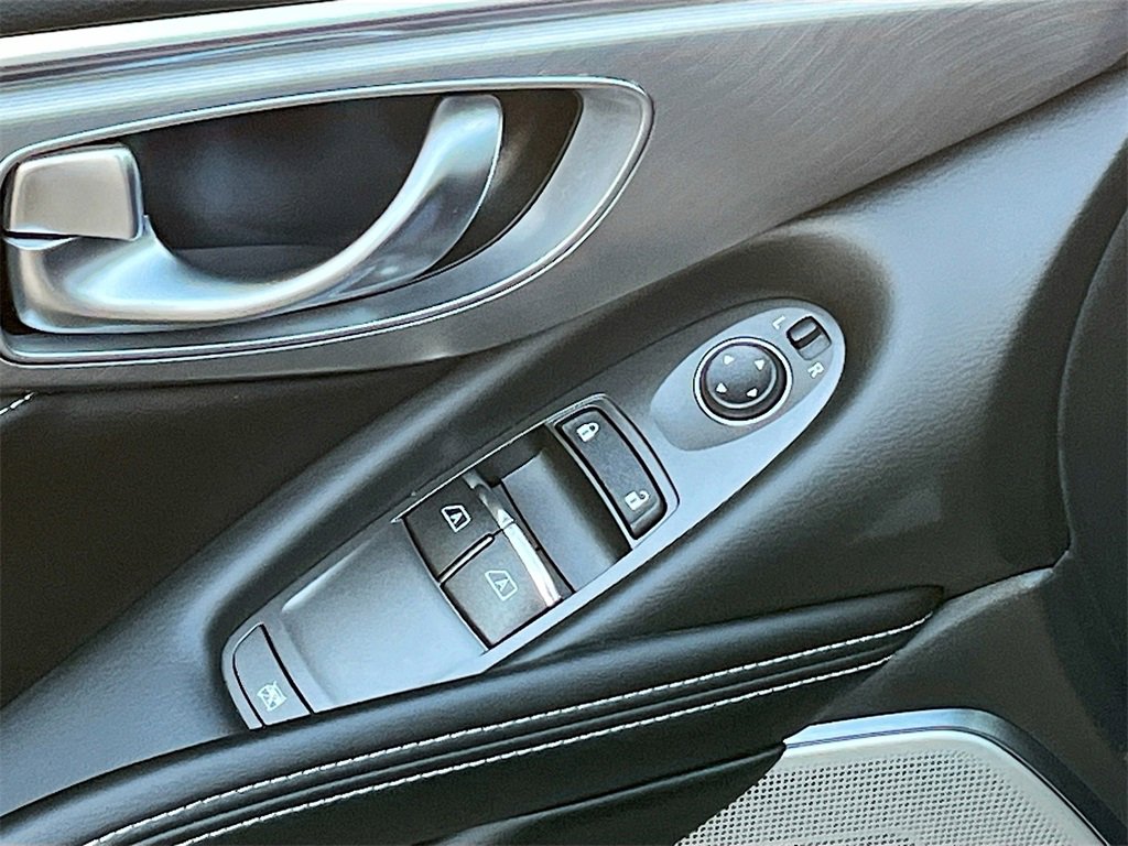 Used 2022 INFINITI Q60 3.0t Luxe w/ Cargo Package image 17