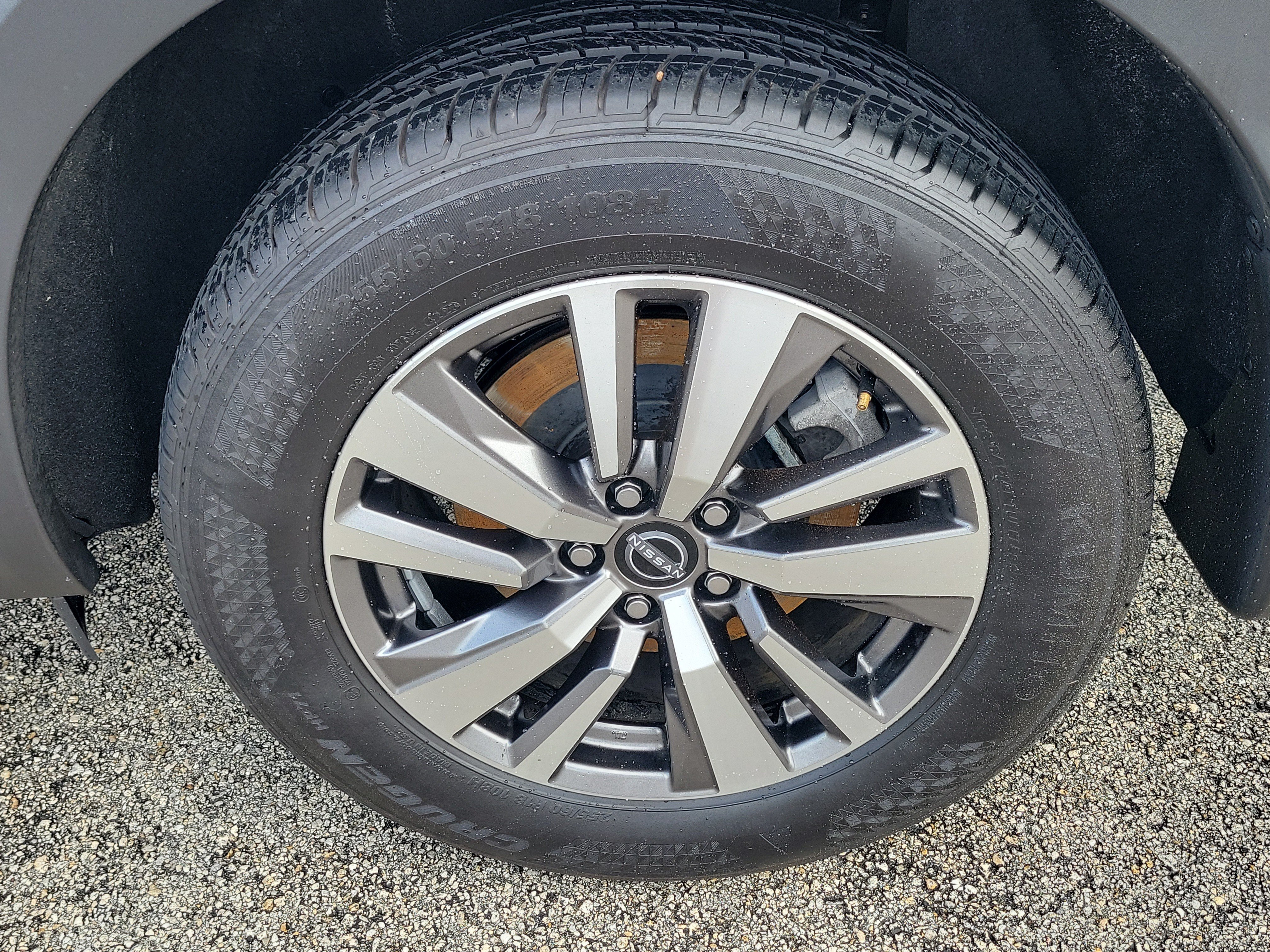 Certified 2025 Nissan Pathfinder SL w/ Black Appearance Package FWD image 9