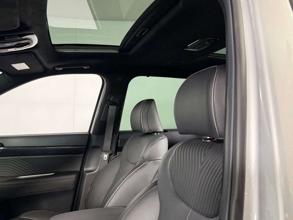 Used 2025 Hyundai Palisade Calligraphy image 22