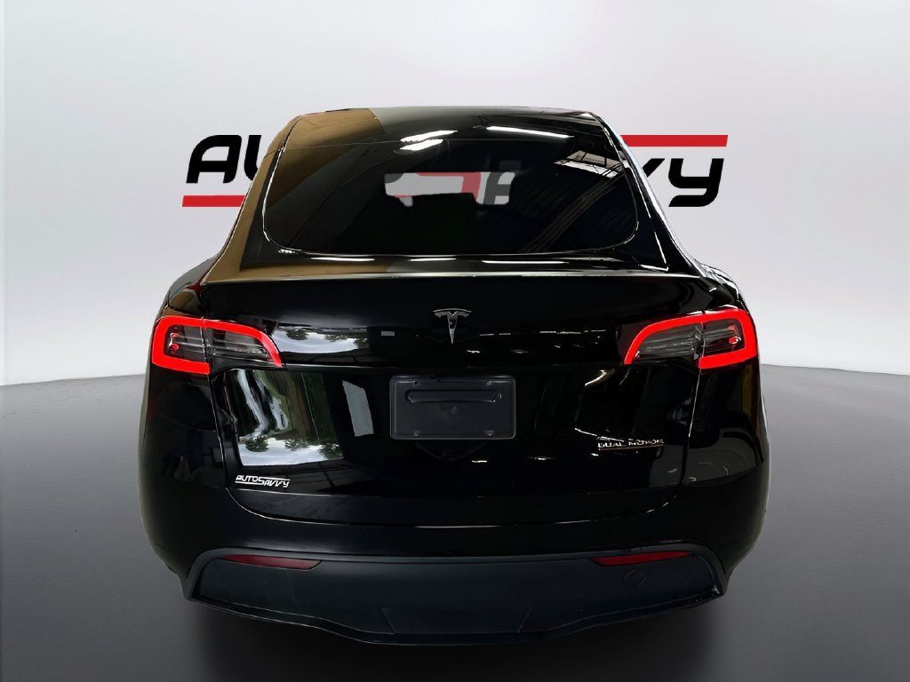 Used 2024 Tesla Model Y Performance AWD/4WD image 6