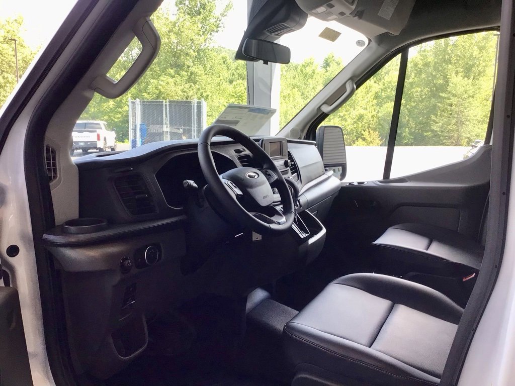 New 2025 Ford Transit 250 148 Medium Roof image 22