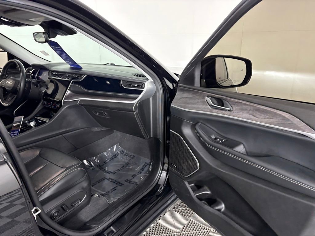 Used 2022 Jeep Grand Cherokee L Limited image 39