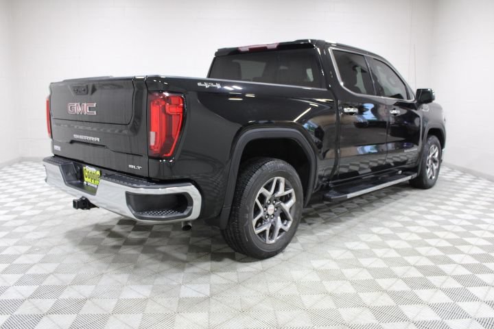 Used 2022 GMC Sierra 1500 SLT w/ SLT Convenience Package AWD/4WD image 11