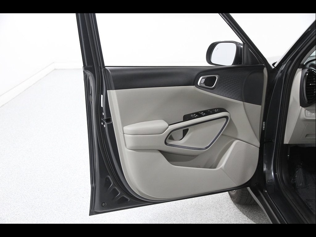 Used 2024 Kia Soul EX FWD image 4