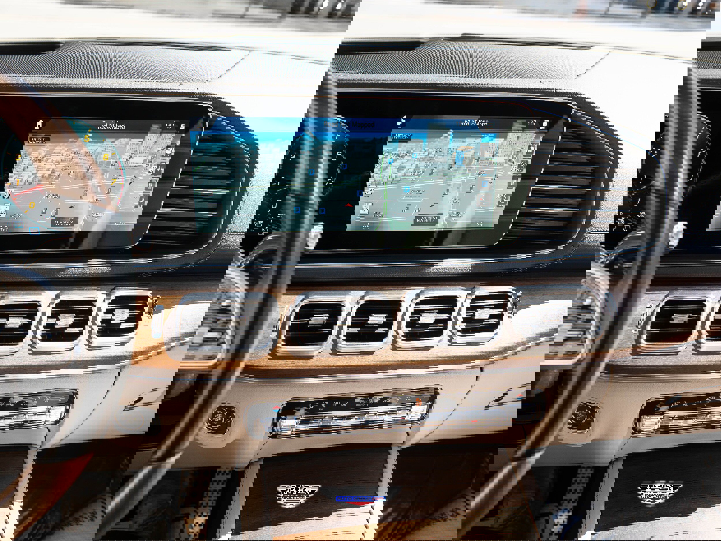 Used 2021 Mercedes-Benz GLS 580 580 4MATIC AMG image 33