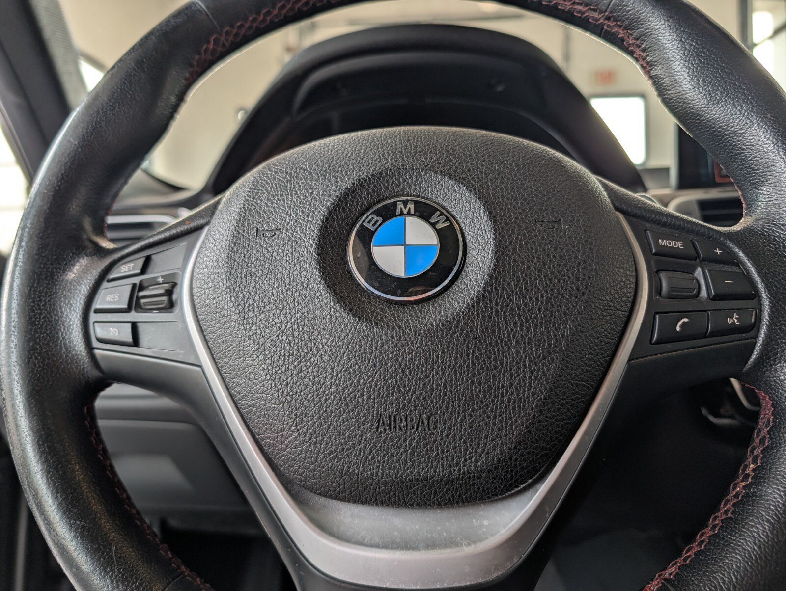 Used 2017 BMW 330i xDrive Sedan AWD/4WD image 16