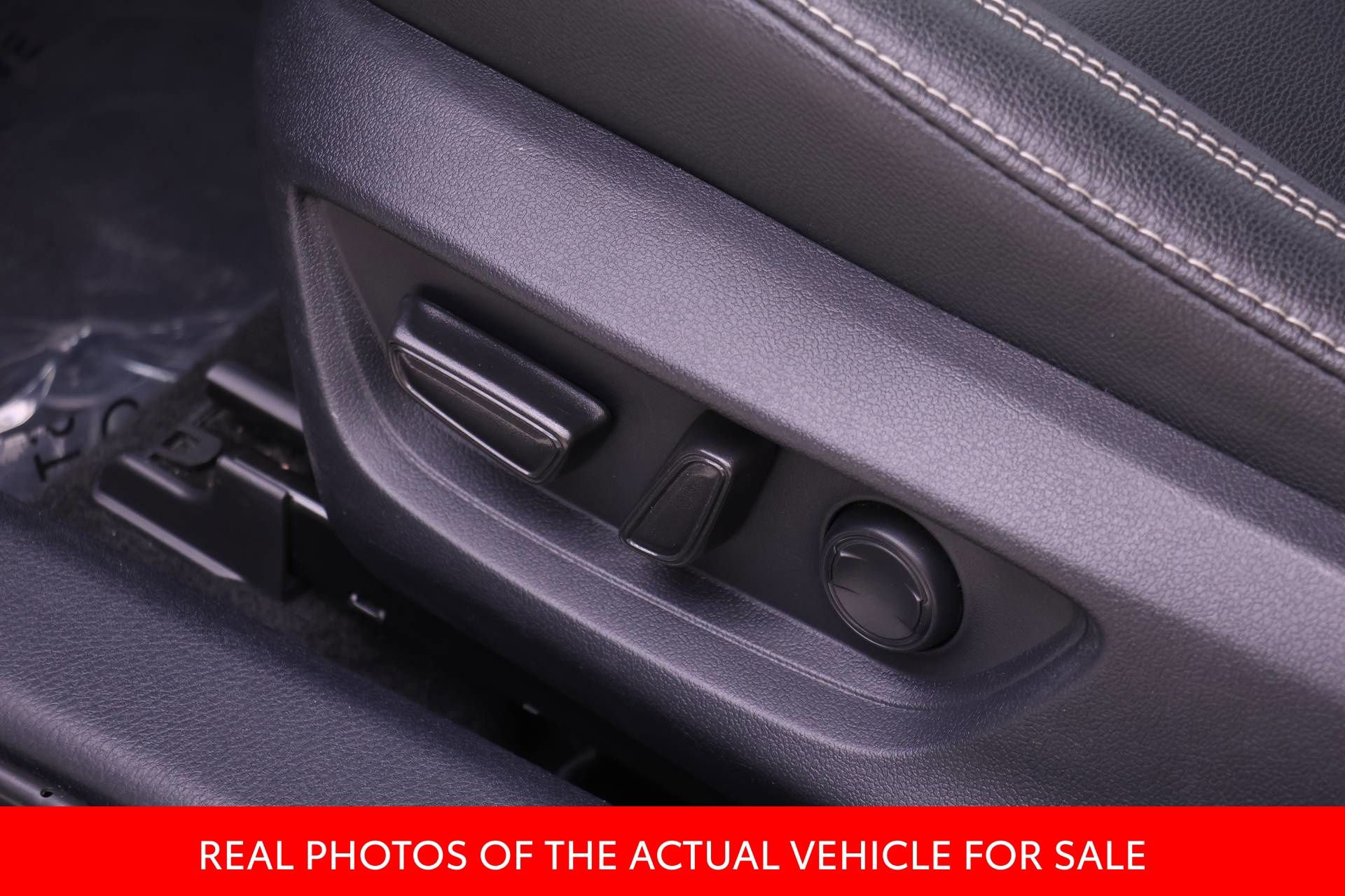 Certified 2025 Toyota Camry SE w/ Convenience Package FWD image 15
