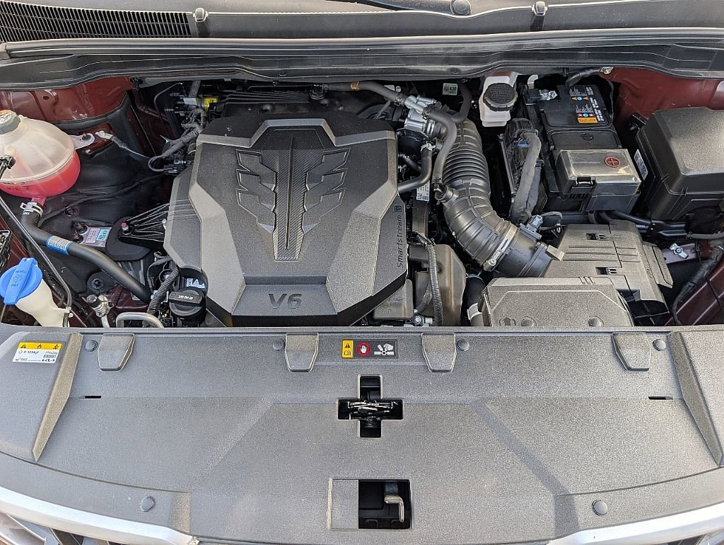 Used 2024 Kia Carnival LX FWD image 16