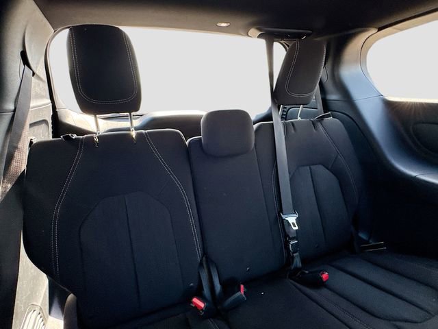 Used 2018 Chrysler Pacifica Touring Plus w/ S Appearance Package FWD image 26