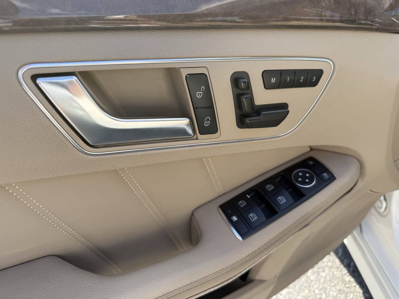 Used 2013 Mercedes-Benz E 350 BlueTEC Sedan image 12