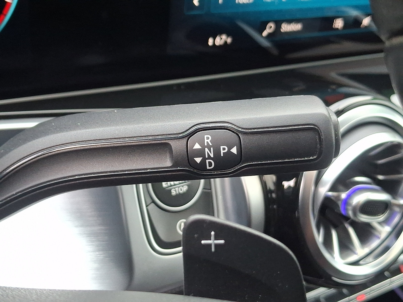 Used 2021 Mercedes-Benz GLB 250 4MATIC image 15